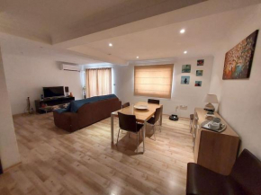 Two Bedroom whole apartment close to the sea